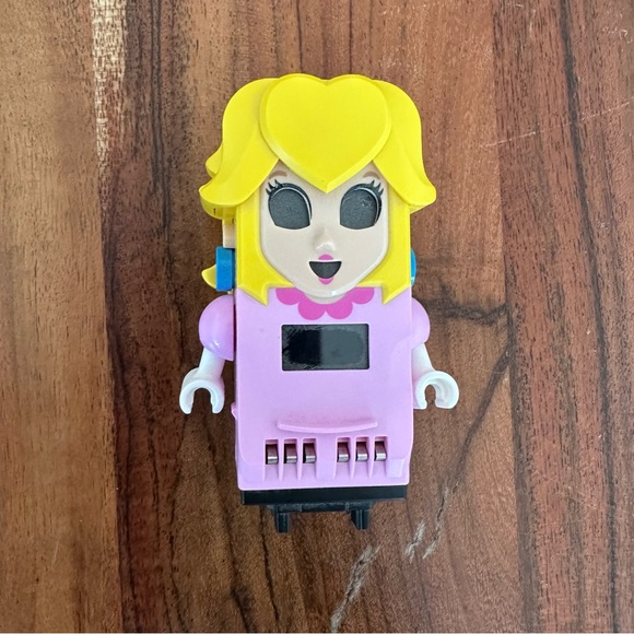 LEGO Super Mario Princess Peach Figure base minifigure not tested - Picture 1 of 3